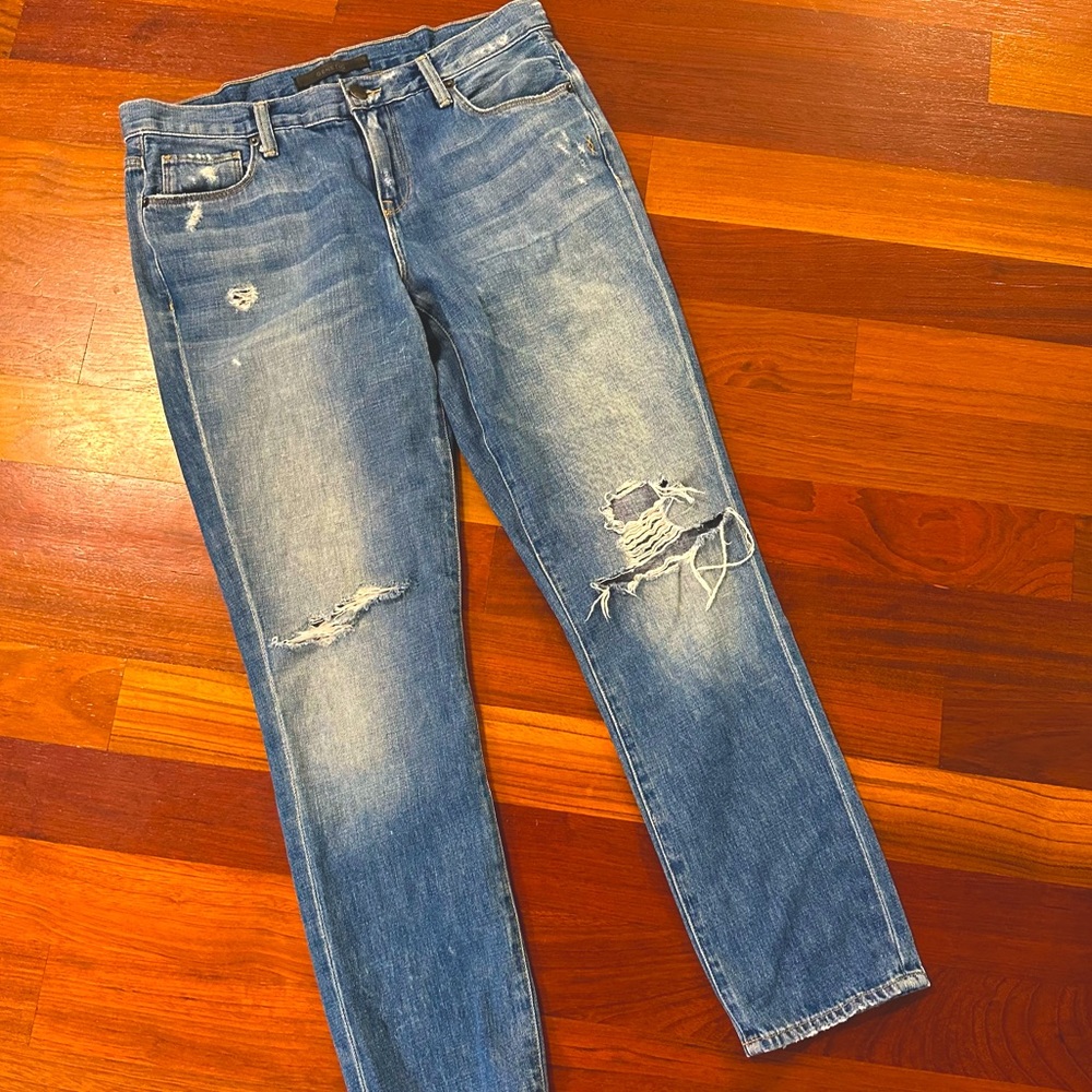Genetic brand distressed jeans - size 27 - cute and stylish!